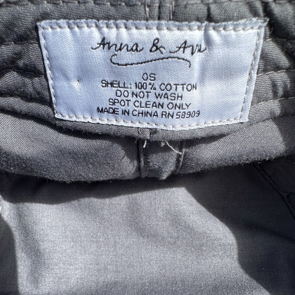 Anna & Ava | Hat | OS | Gray w/floral embroidery | EUC - Picture 6 of 10